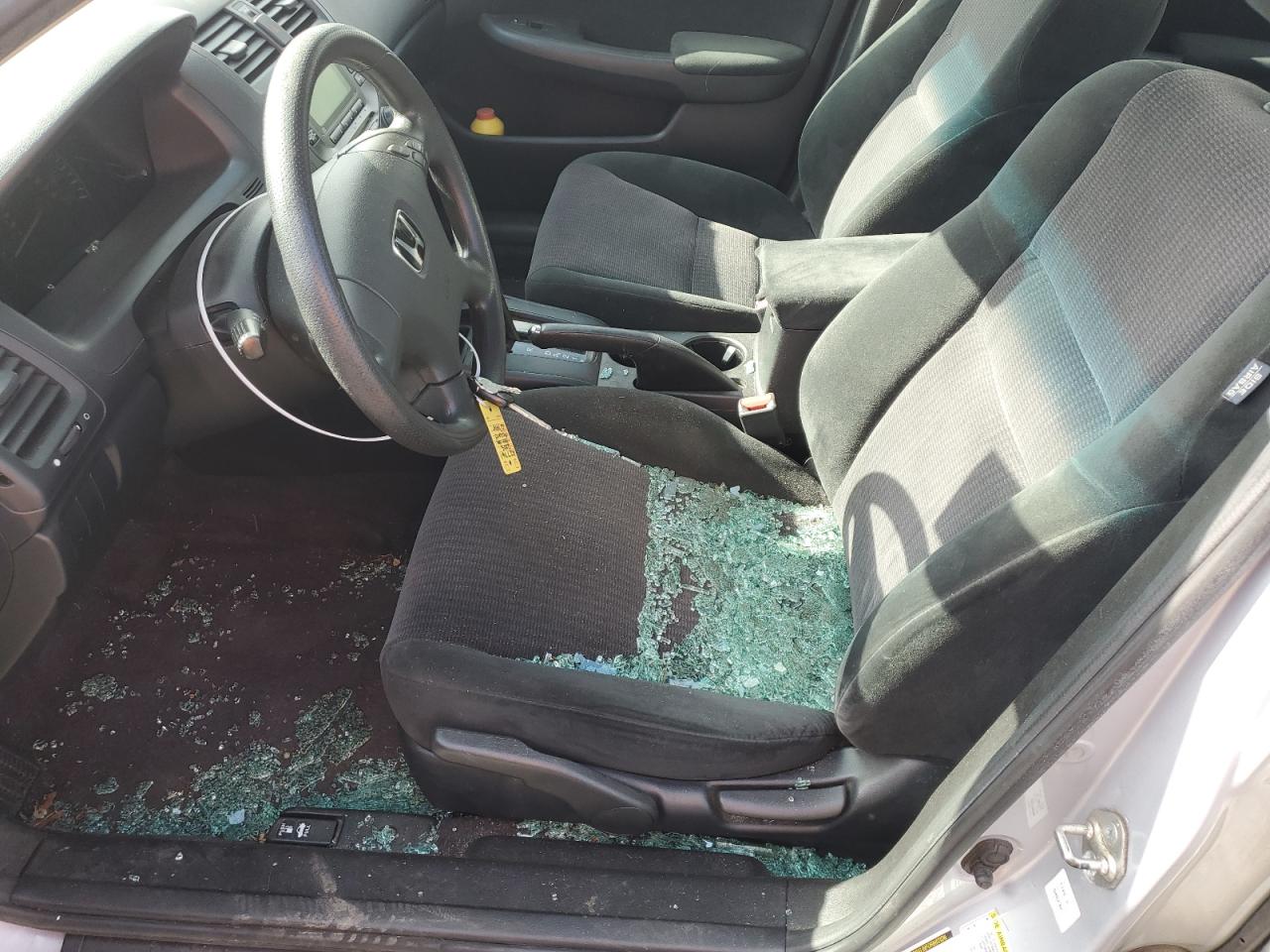 2005 Honda Accord Lx VIN: 1HGCM56425A143138 Lot: 61876804