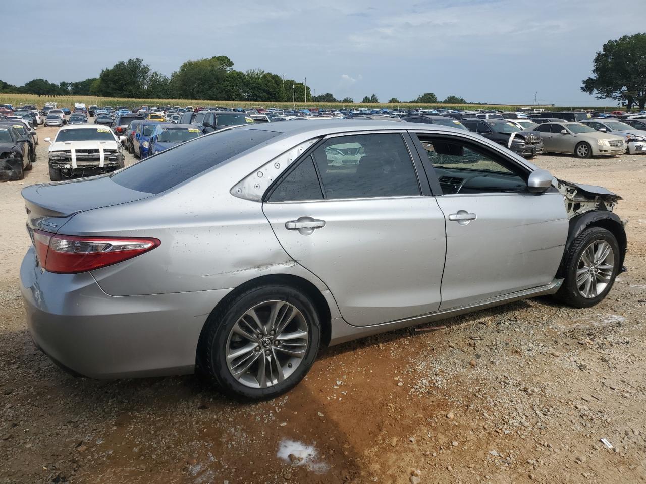 2016 Toyota Camry - Image 3
