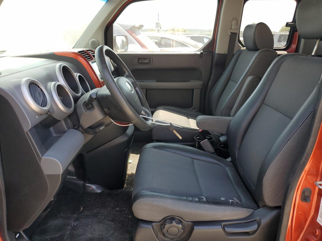 2005 Honda Element Ex VIN: 5J6YH276X5L018135 Lot: 62647204