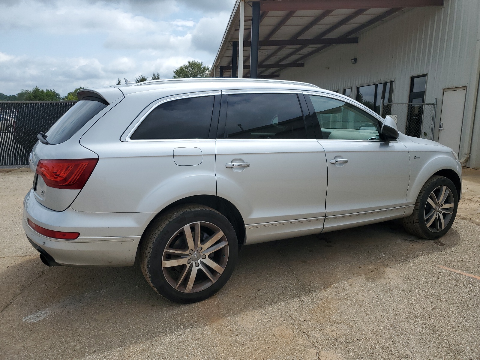 2014 Audi Q7 Premium Plus vin: WA1LGAFE5ED018702