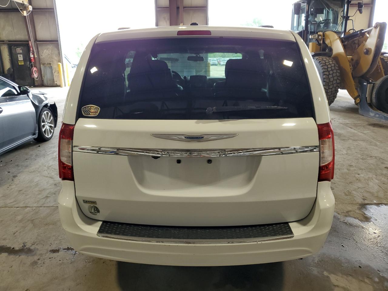 2015 Chrysler Town & Country Touring VIN: 2C4RC1BG6FR552955 Lot: 61618884