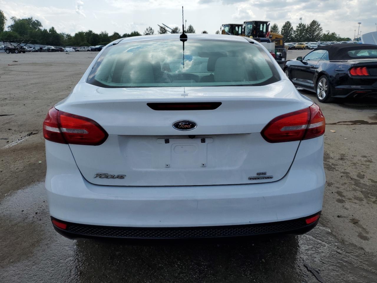 1FADP3F25FL349790 2015 Ford Focus Se