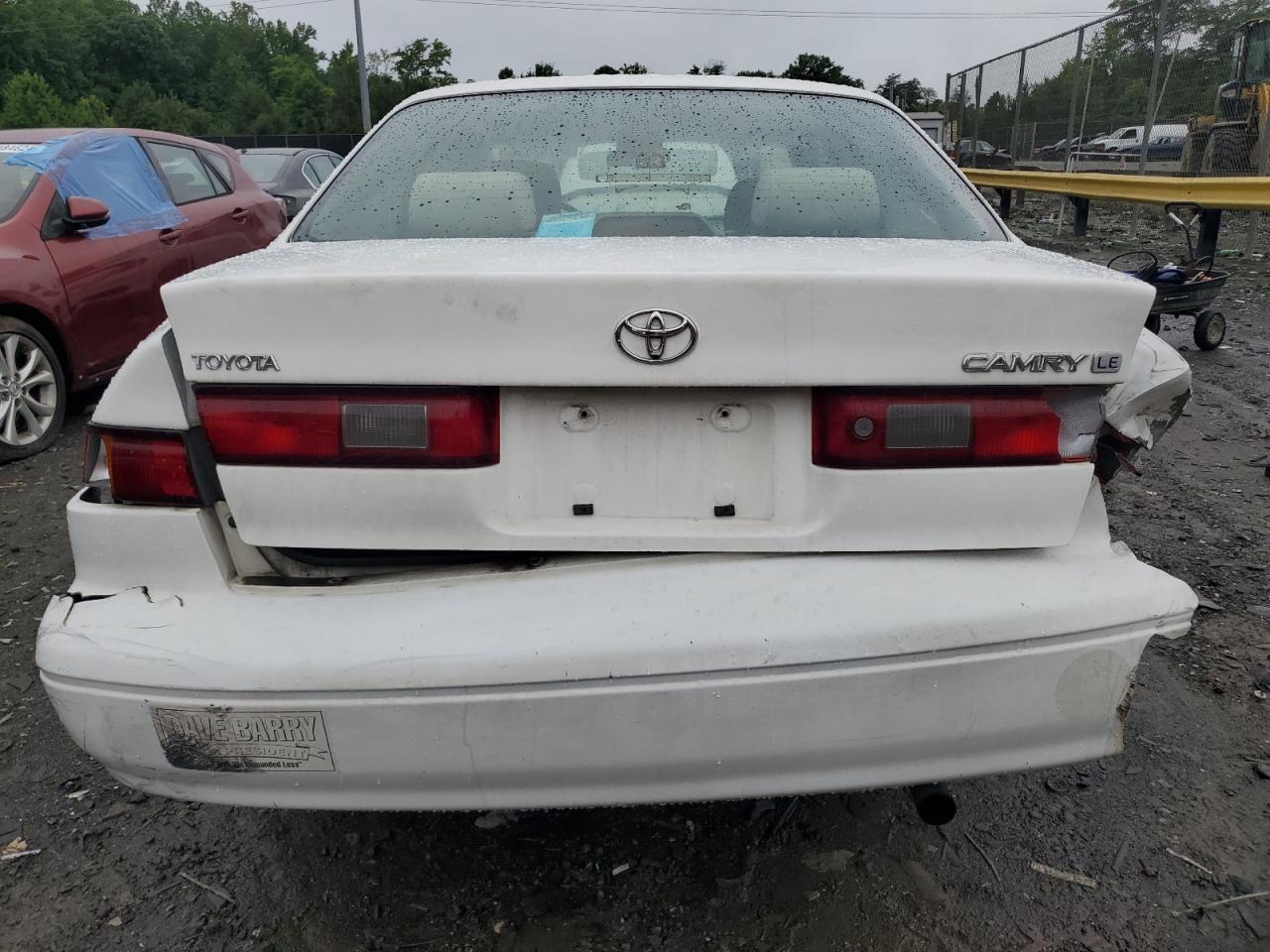 1999 Toyota Camry Le VIN: JT2BG22KXX0313316 Lot: 64763554