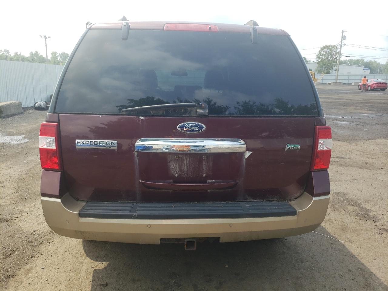 2011 Ford Expedition Xlt VIN: 1FMJU1J56BEF11805 Lot: 64480764