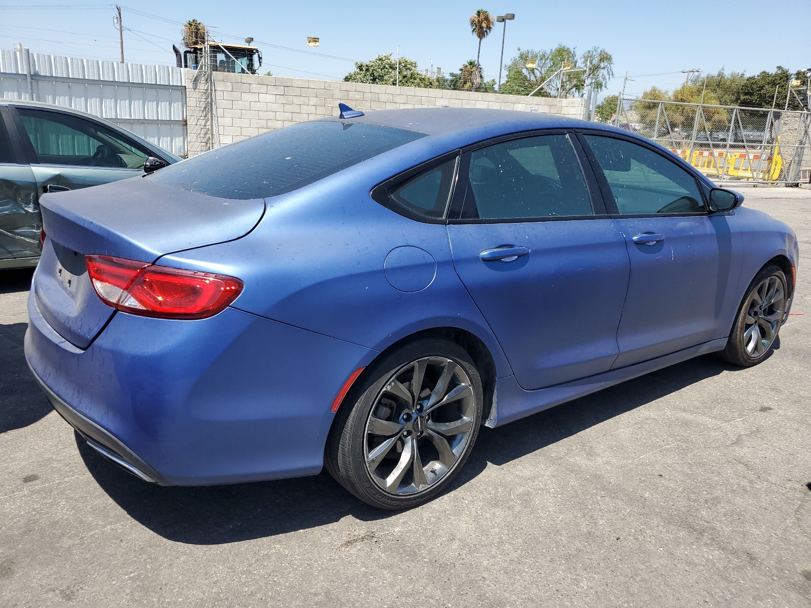 2015 Chrysler 200 S vin: 1C3CCCBG0FN526094