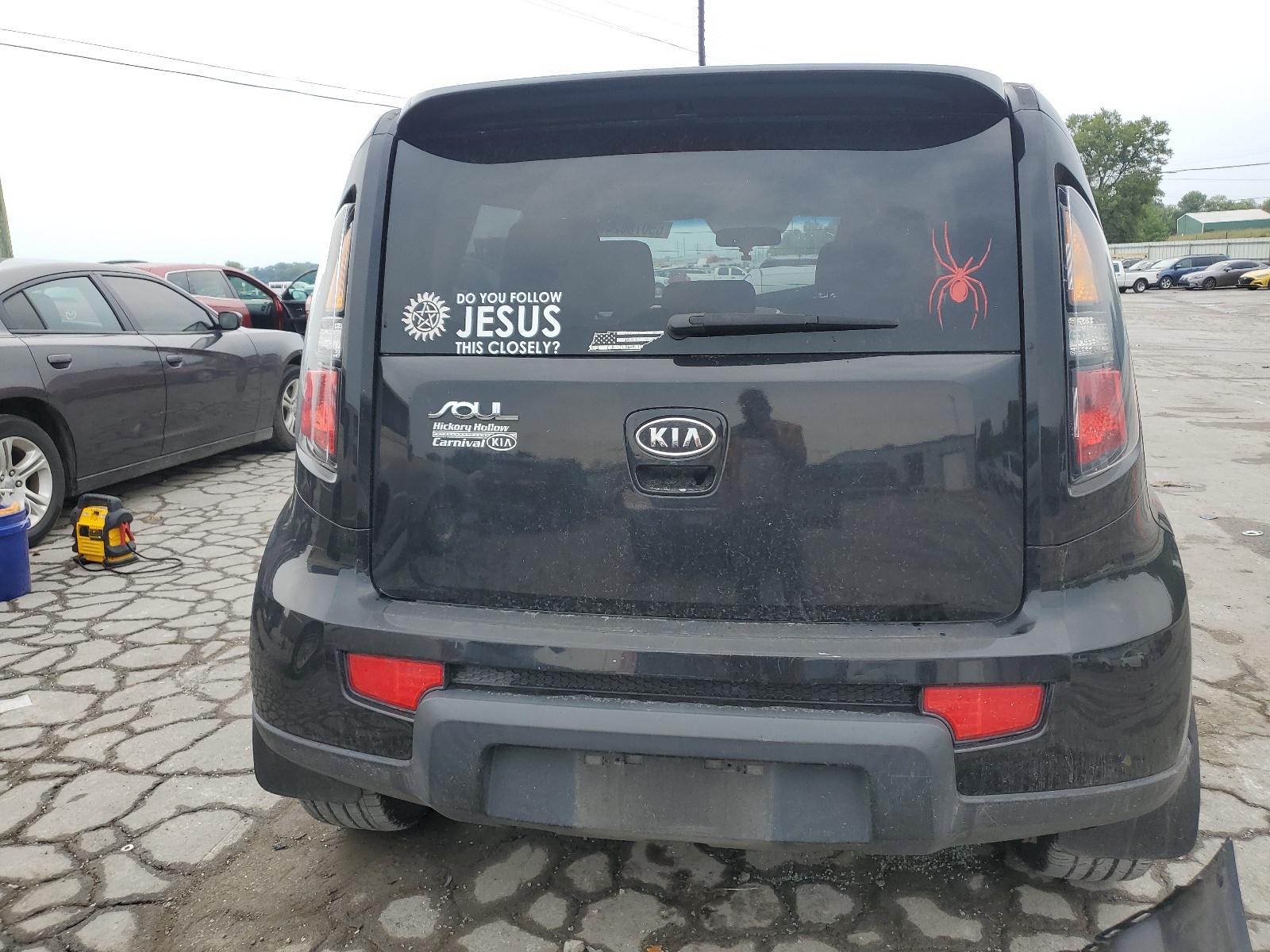 KNDJT2A24B7206200 2011 Kia Soul +