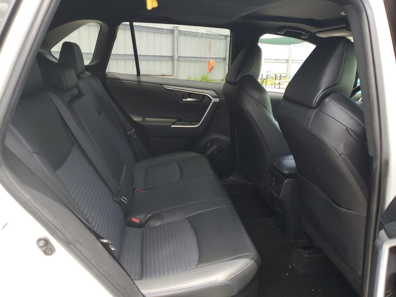 2019 Toyota Rav4 Xse VIN: JTMEWRFV1KJ017088 Lot: 63270634