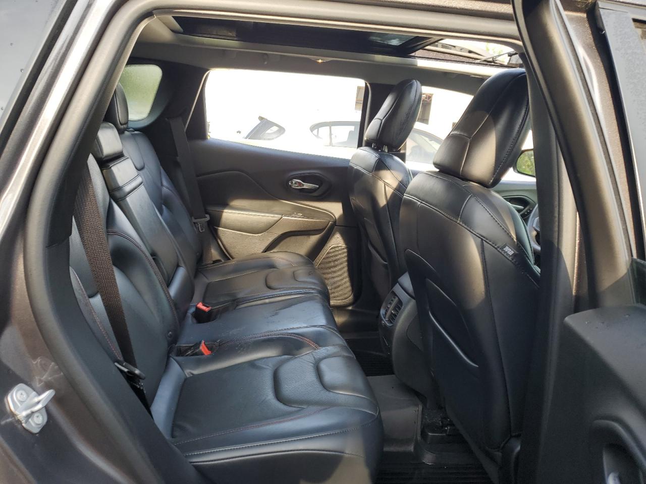 2019 Jeep Cherokee Trailhawk VIN: 1C4PJMBN0KD330308 Lot: 62798604