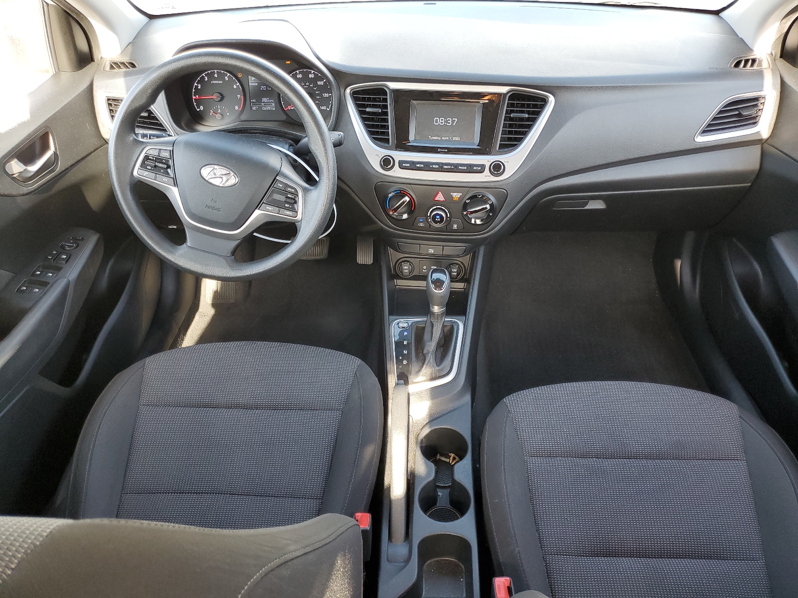 3KPC24A39KE076866 2019 Hyundai Accent Se