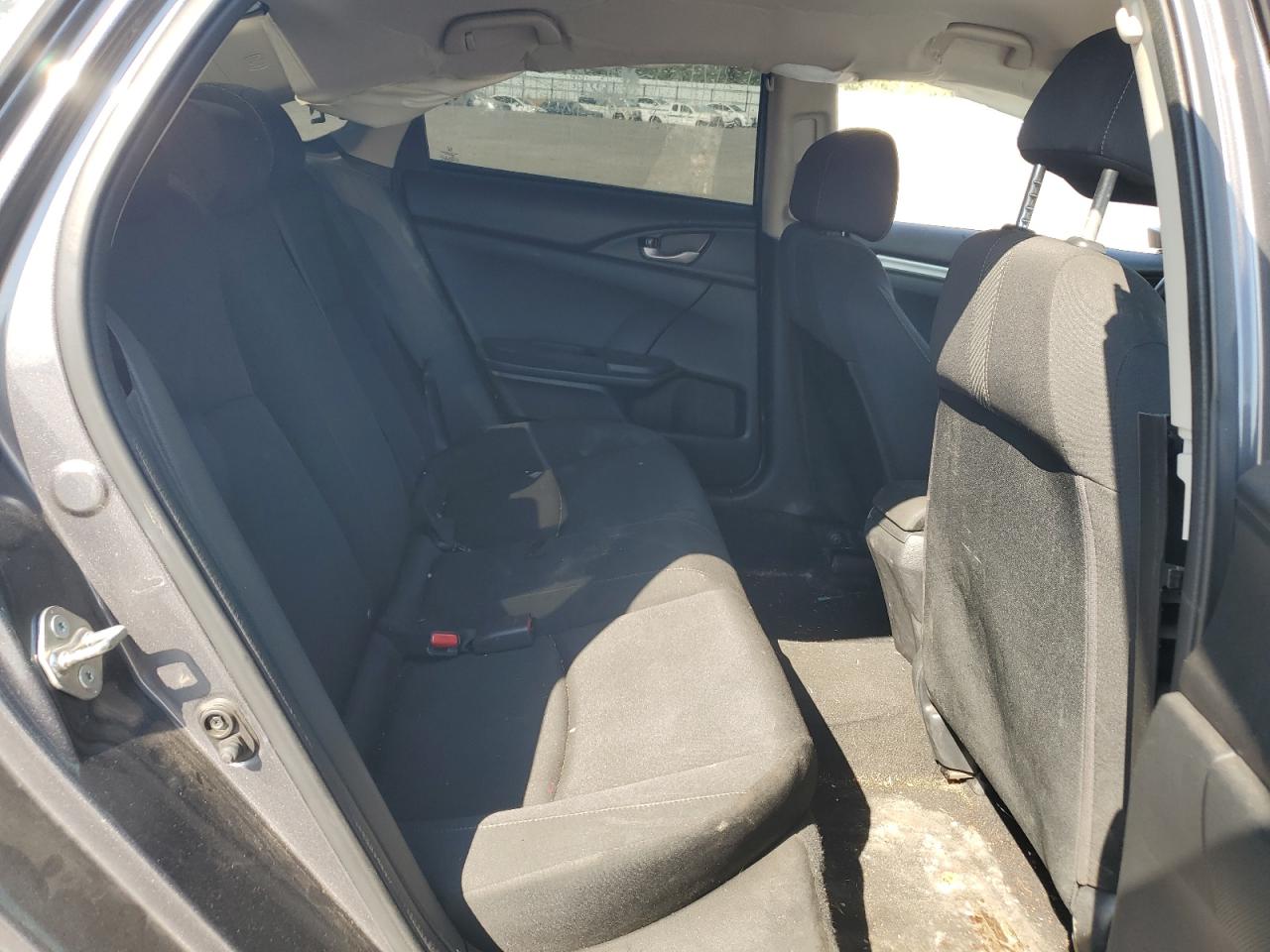 2018 Honda Civic Lx VIN: 2HGFC2F53JH541946 Lot: 62251024