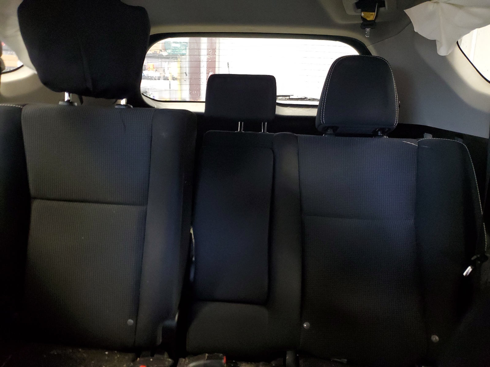 2T3RFREVXHW618819 2017 Toyota Rav4 Xle