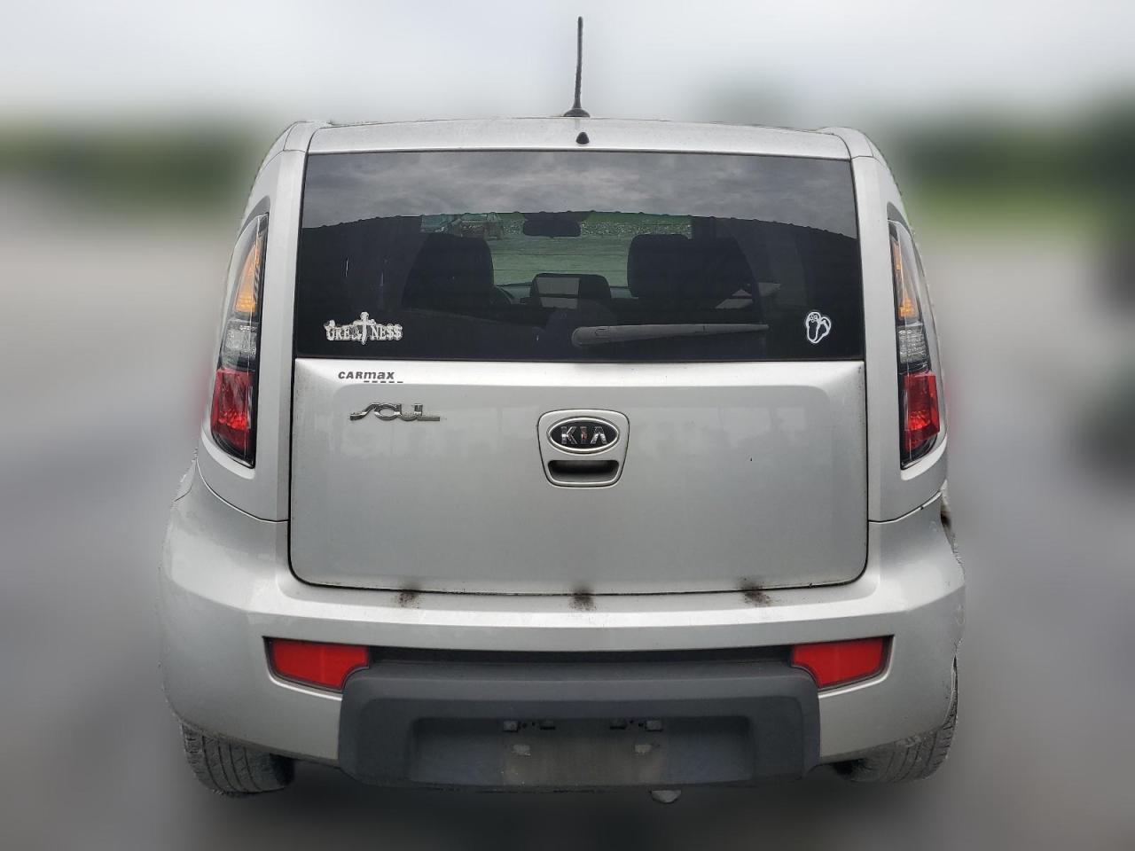 2011 Kia Soul + VIN: KNDJT2A28B7326856 Lot: 64418824