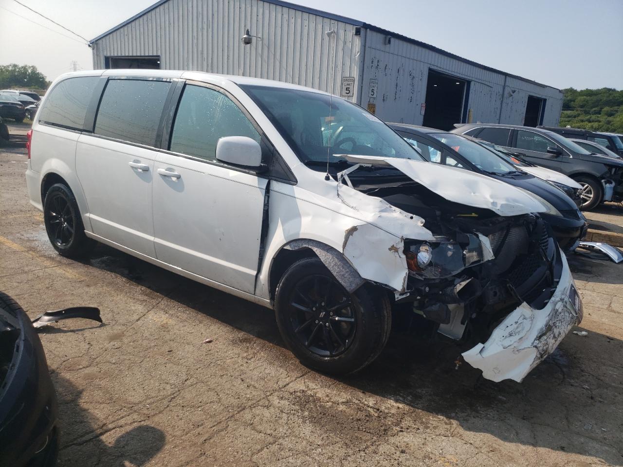 VIN 2C4RDGCG8KR634288 2019 DODGE CARAVAN no.4