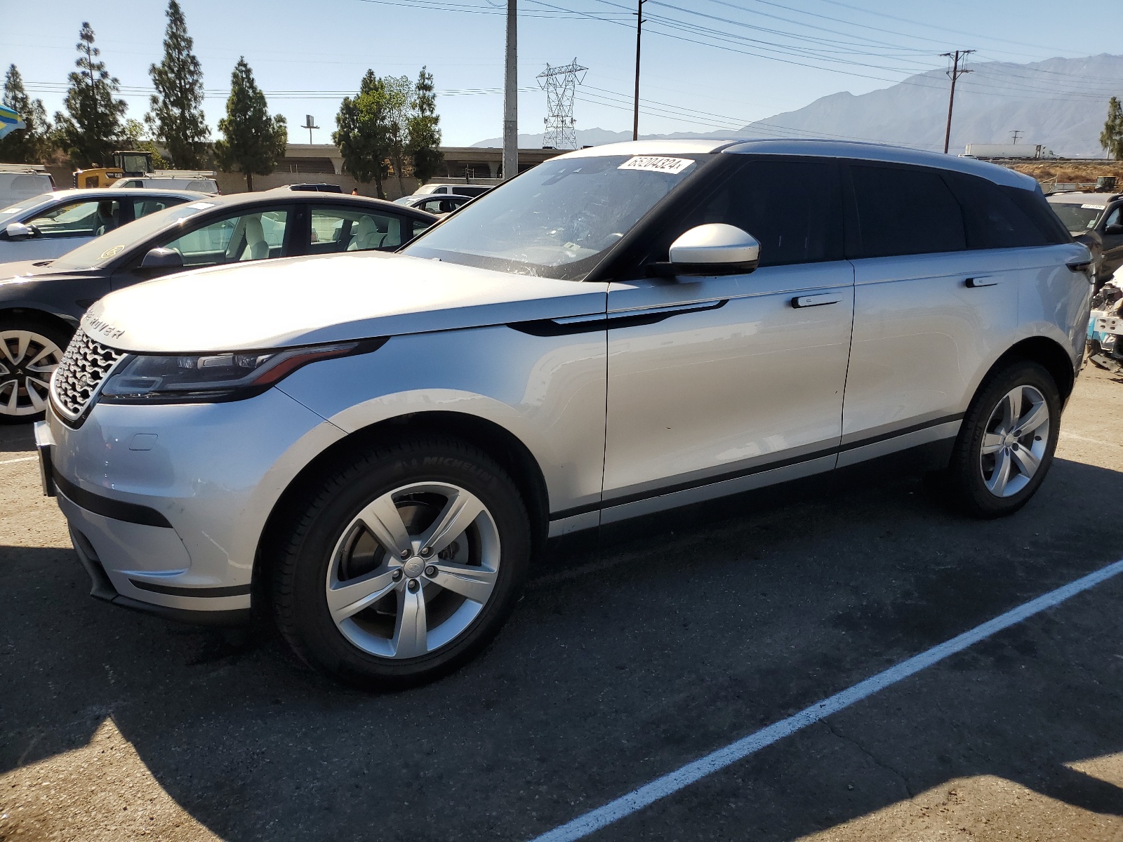 2018 Land Rover Range Rover Velar S vin: SALYB2RX0JA737759