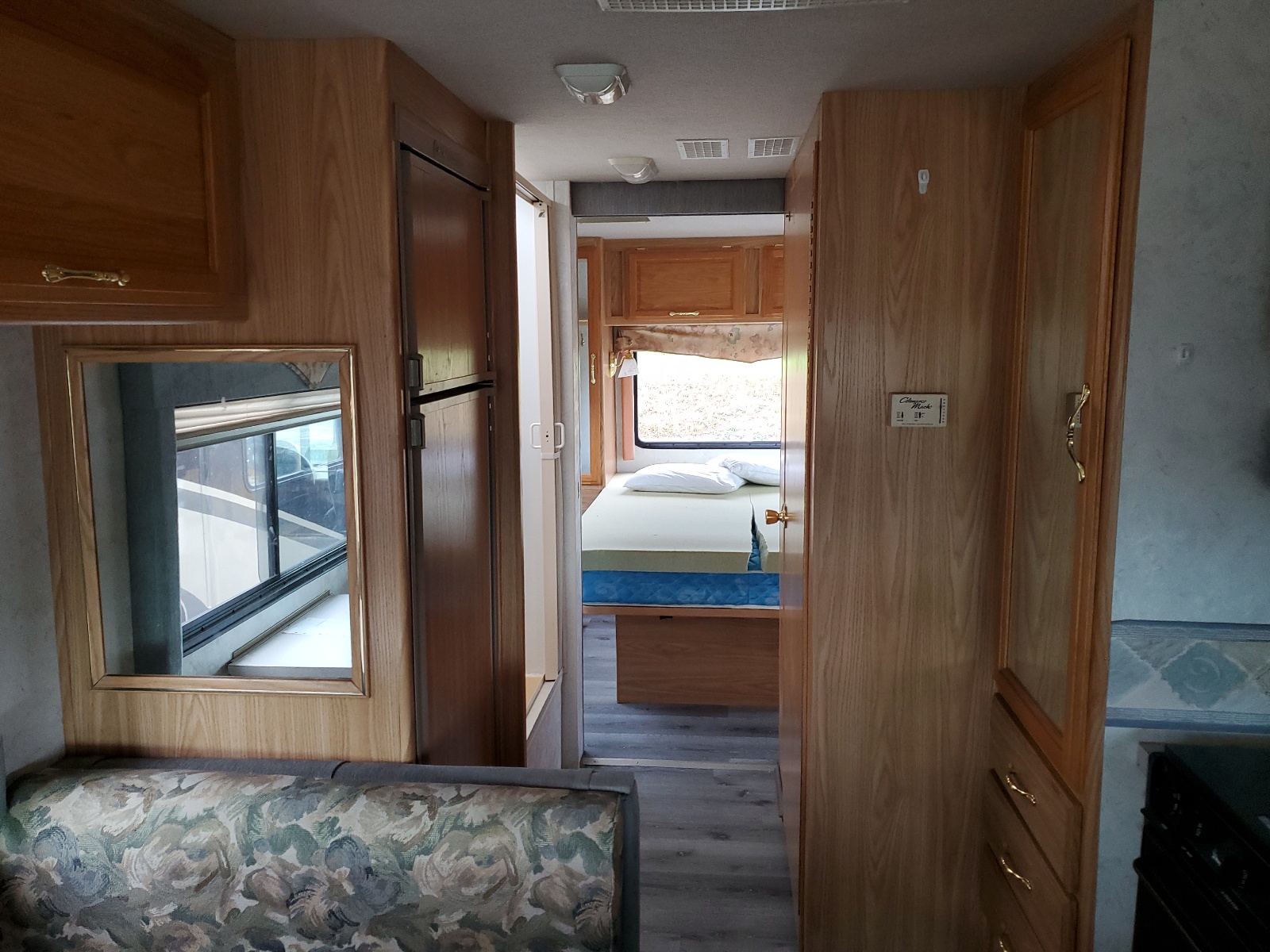 3FCMF53S5XJA35054 1999 Ford F550 Super Duty Stripped Chassis