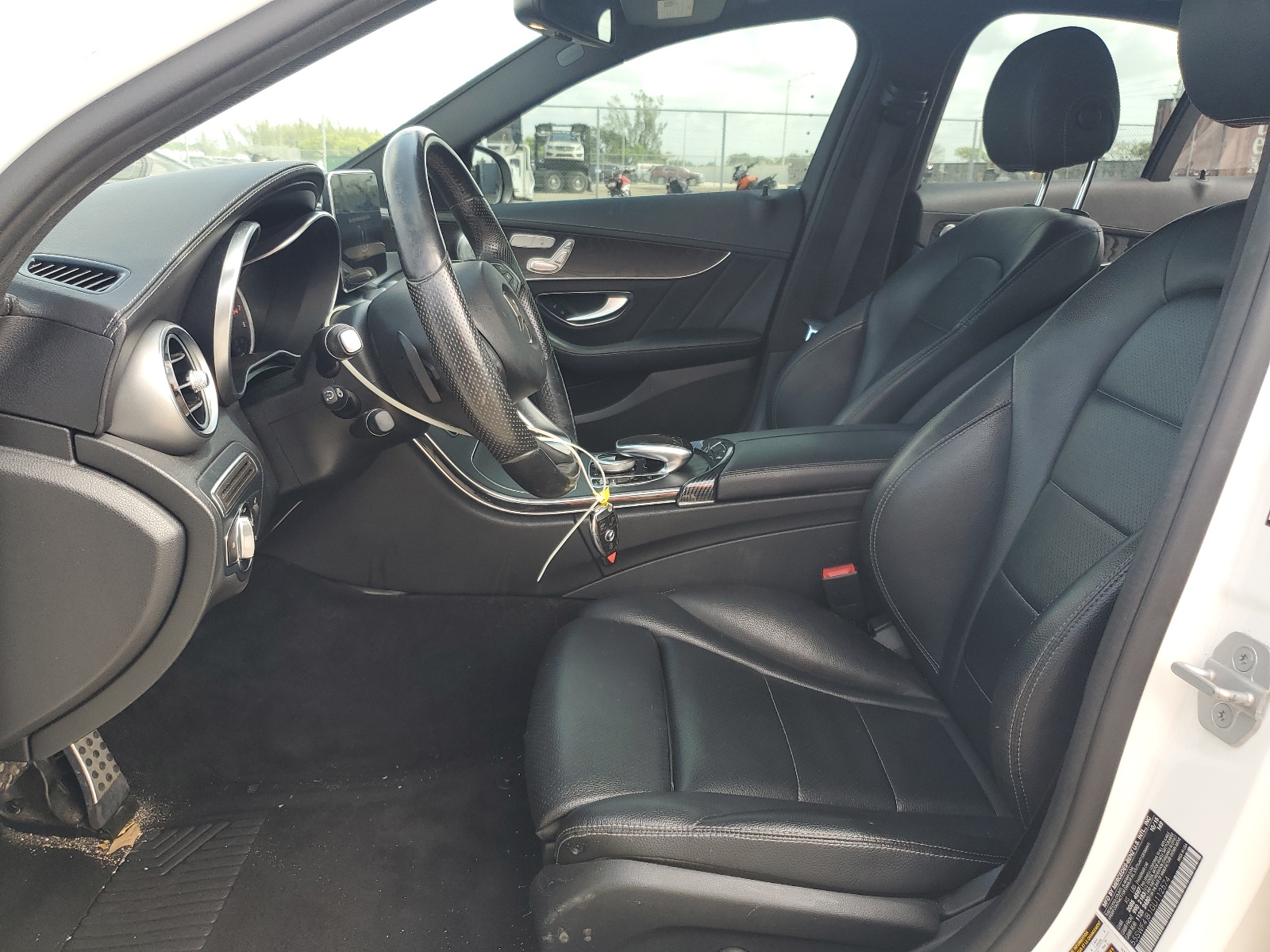 55SWF4JB1GU112574 2016 Mercedes-Benz C 300