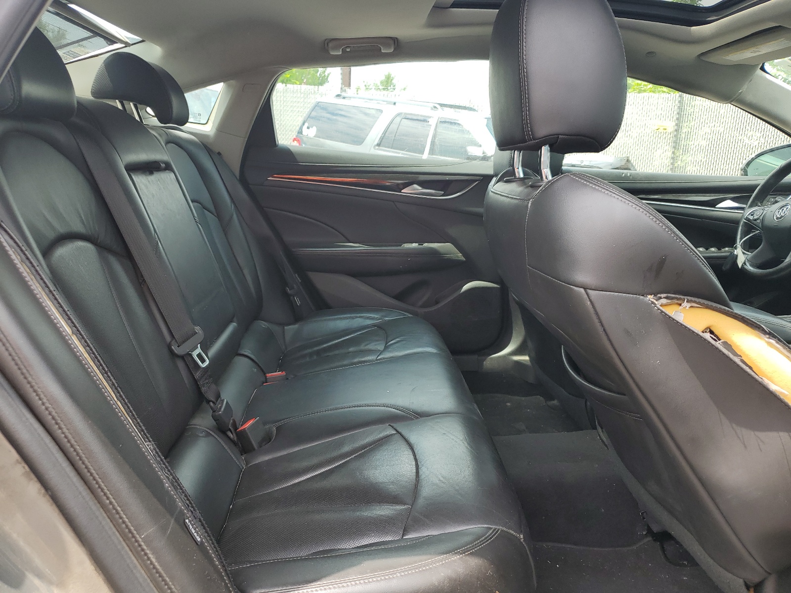 1G4ZS5SS2HU121657 2017 Buick Lacrosse Premium