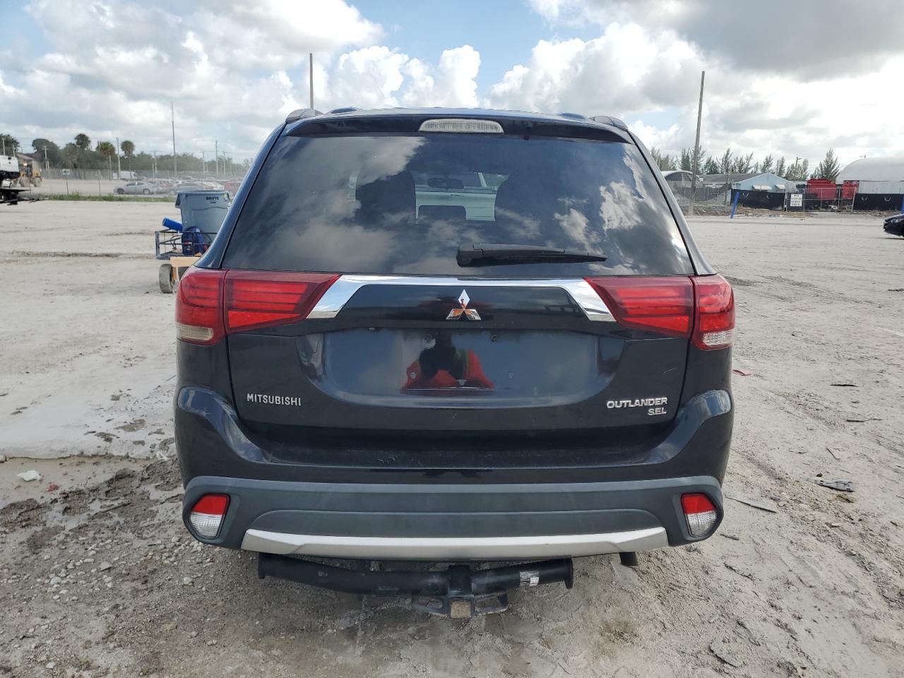 2016 Mitsubishi Outlander Se VIN: JA4AZ3A33GZ035488 Lot: 61931134