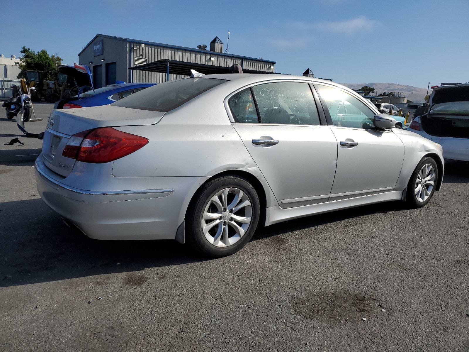 2013 Hyundai Genesis 3.8L vin: KMHGC4DD8DU247366