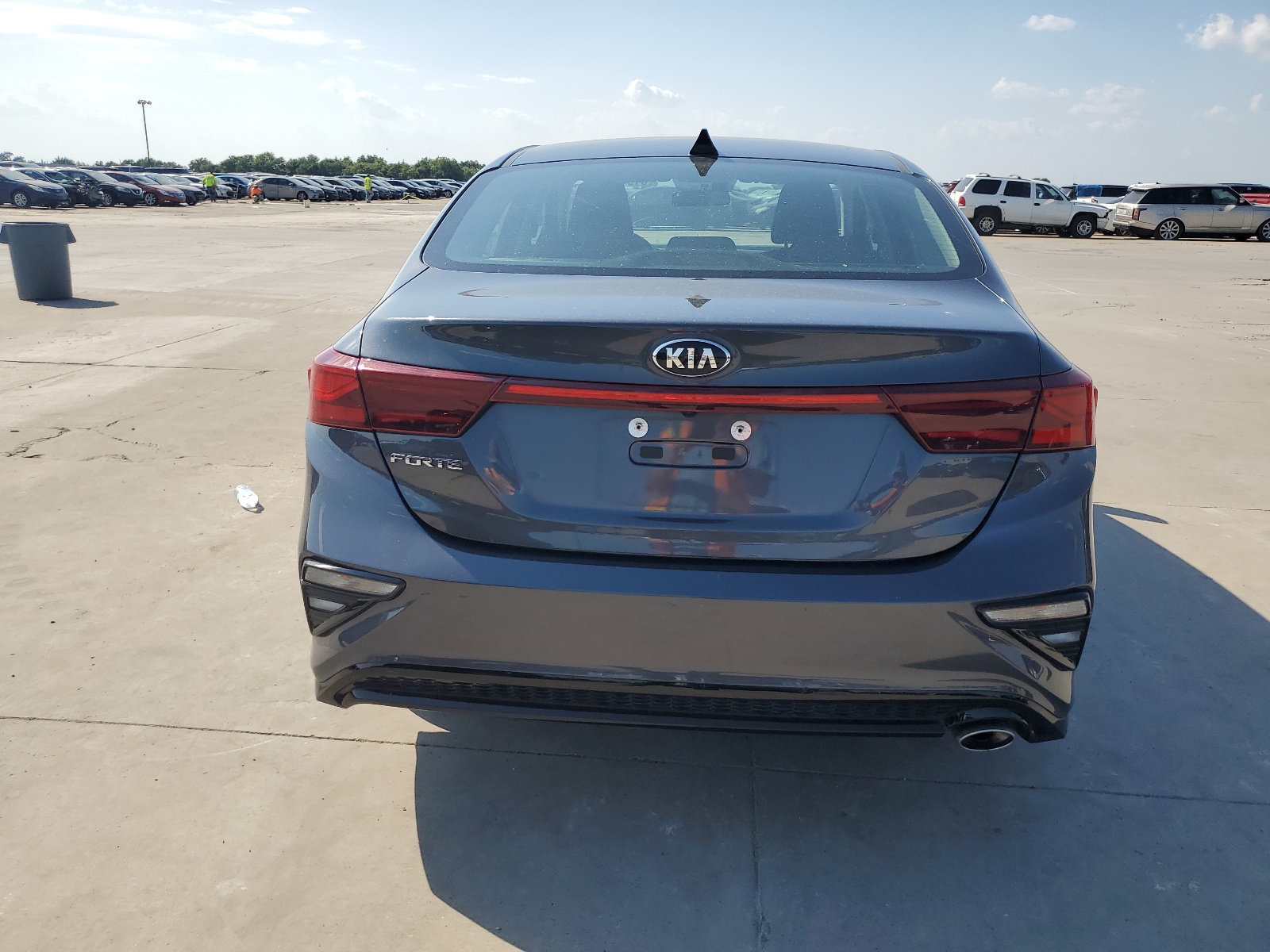 3KPF24AD2ME348117 2021 Kia Forte Fe