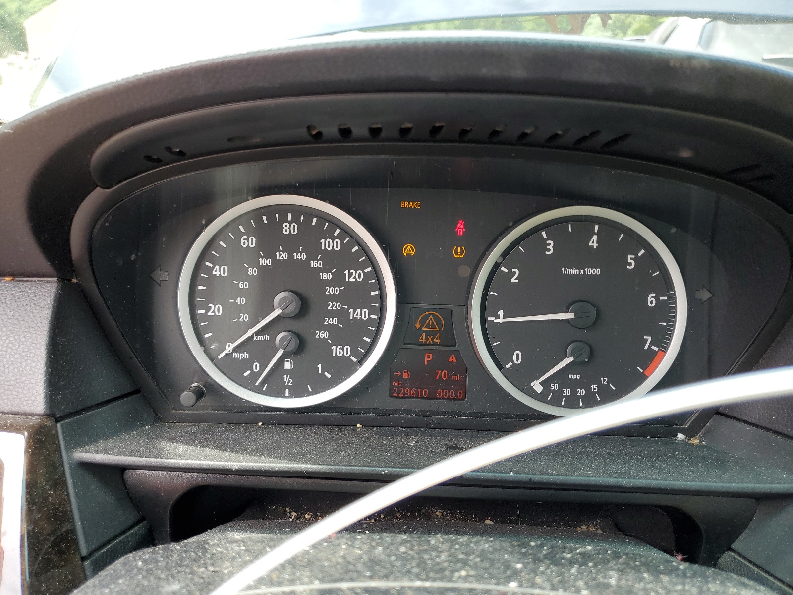 WBANF73526CG68989 2006 BMW 530 Xi