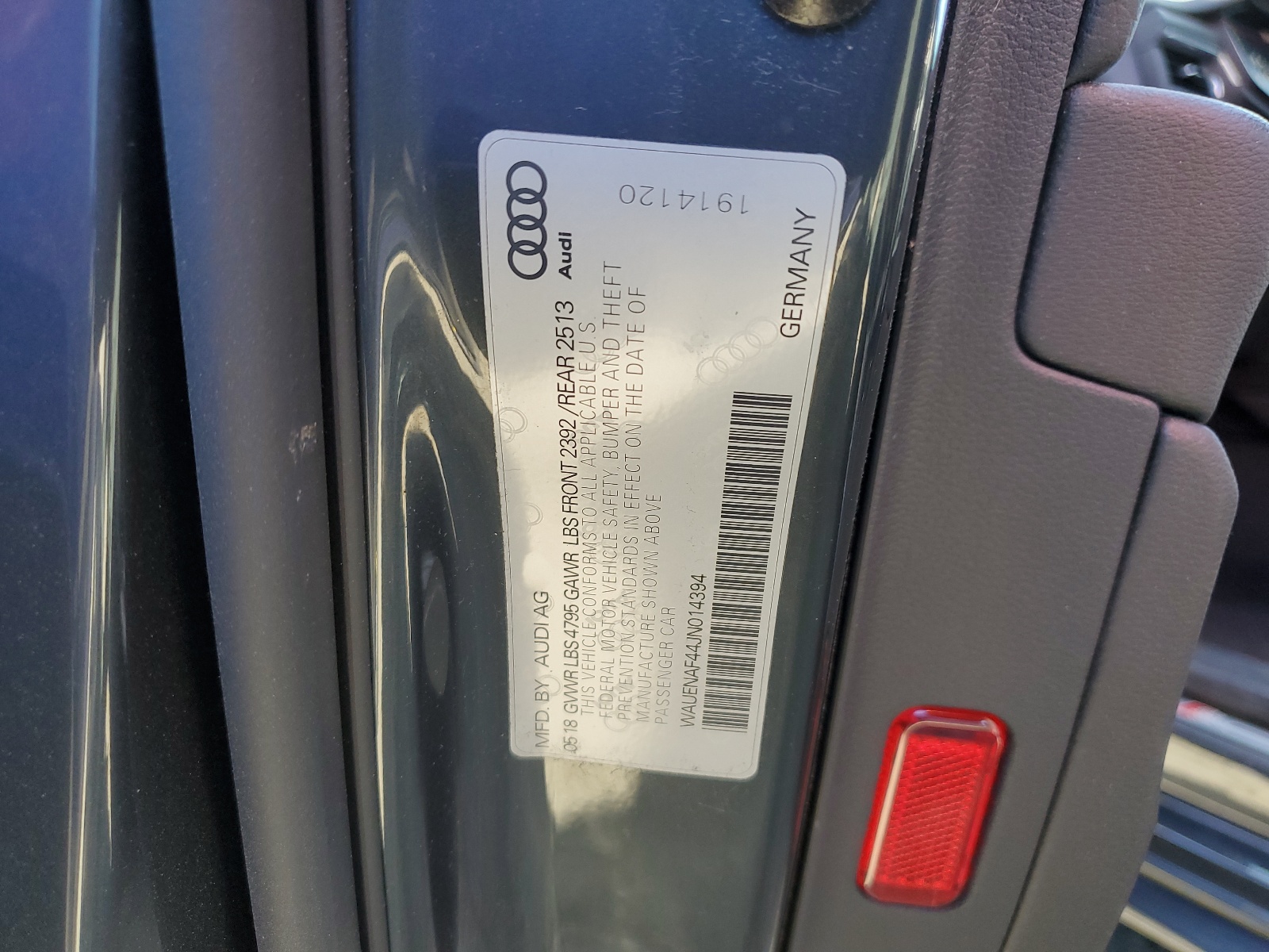 WAUENAF44JN014394 2018 Audi A4 Premium Plus