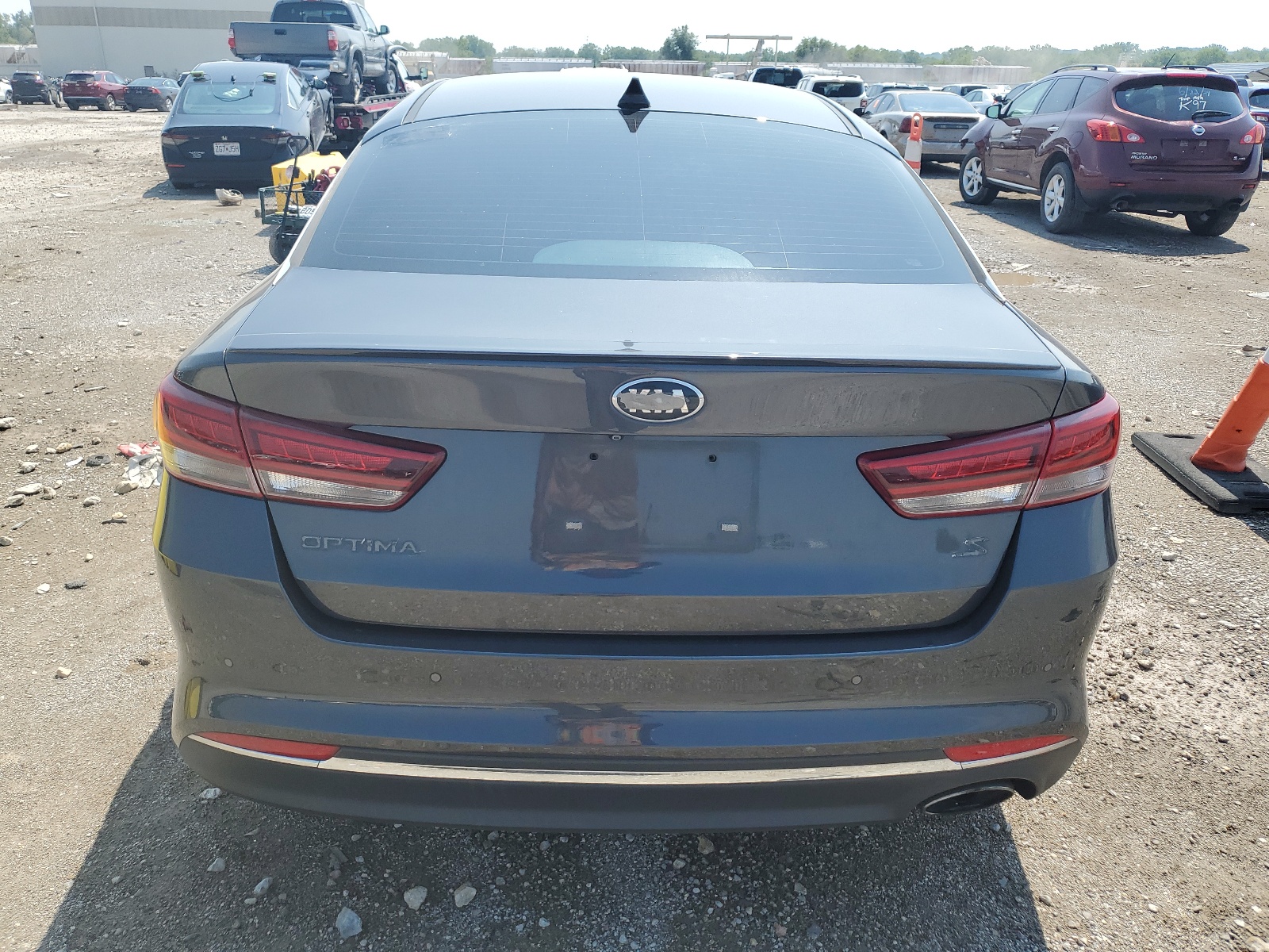 2018 Kia Optima Lx vin: 5XXGT4L37JG231111