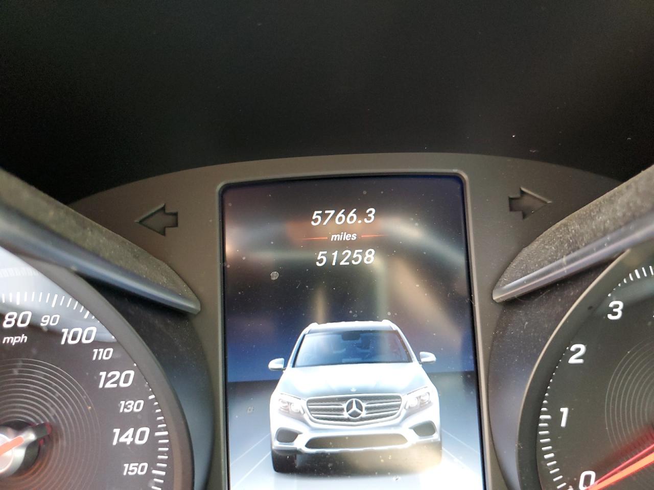 WDC0G4KB7HF120964 2017 Mercedes-Benz Glc 300 4Matic