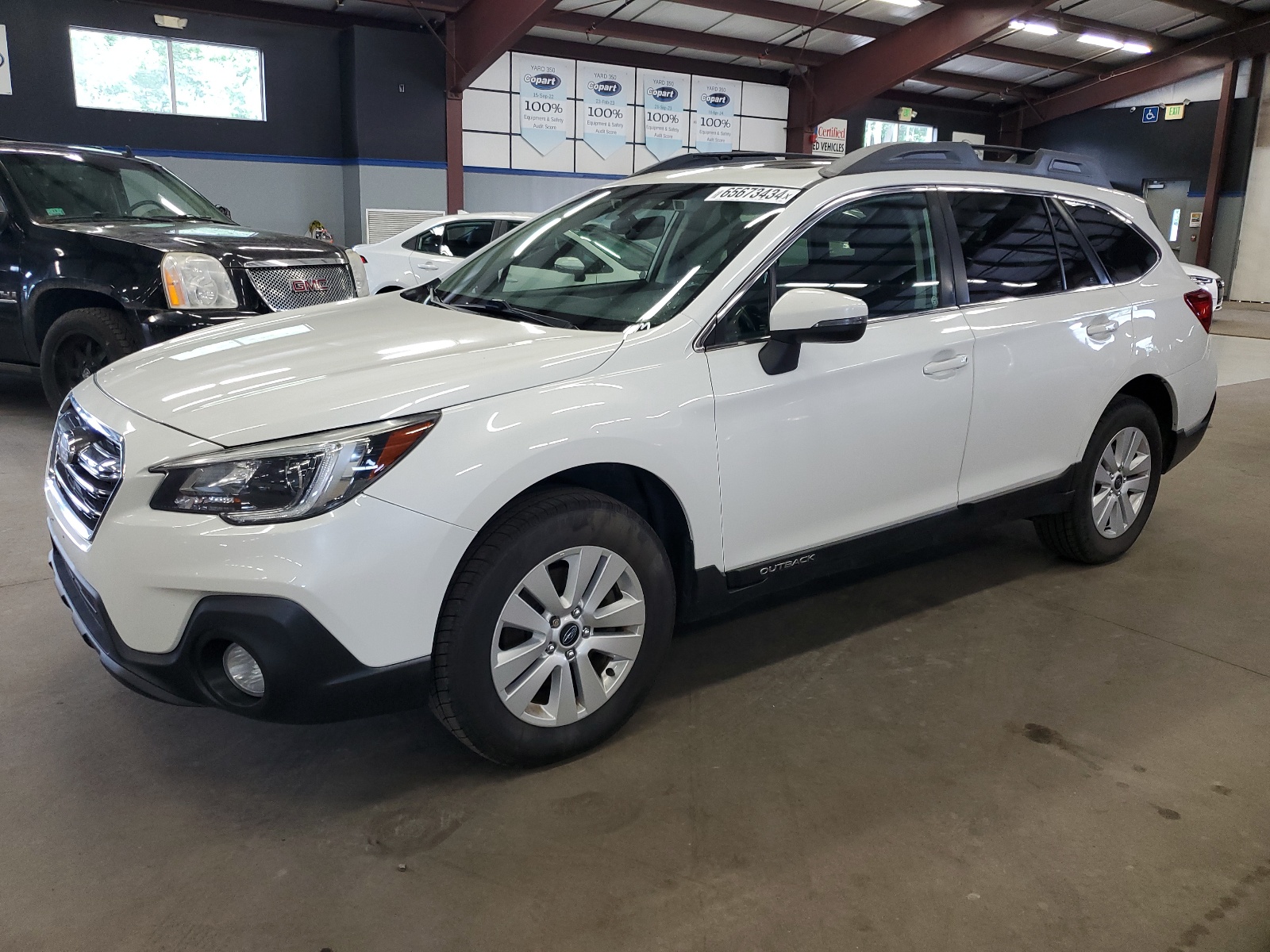 2019 Subaru Outback 2.5I Premium vin: 4S4BSAHC8K3205960