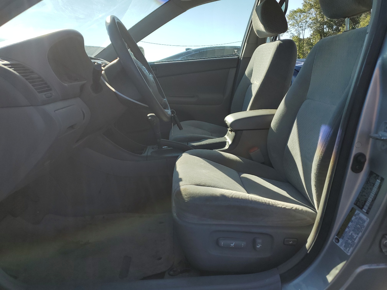 4T1BE32K64U824282 2004 Toyota Camry Le