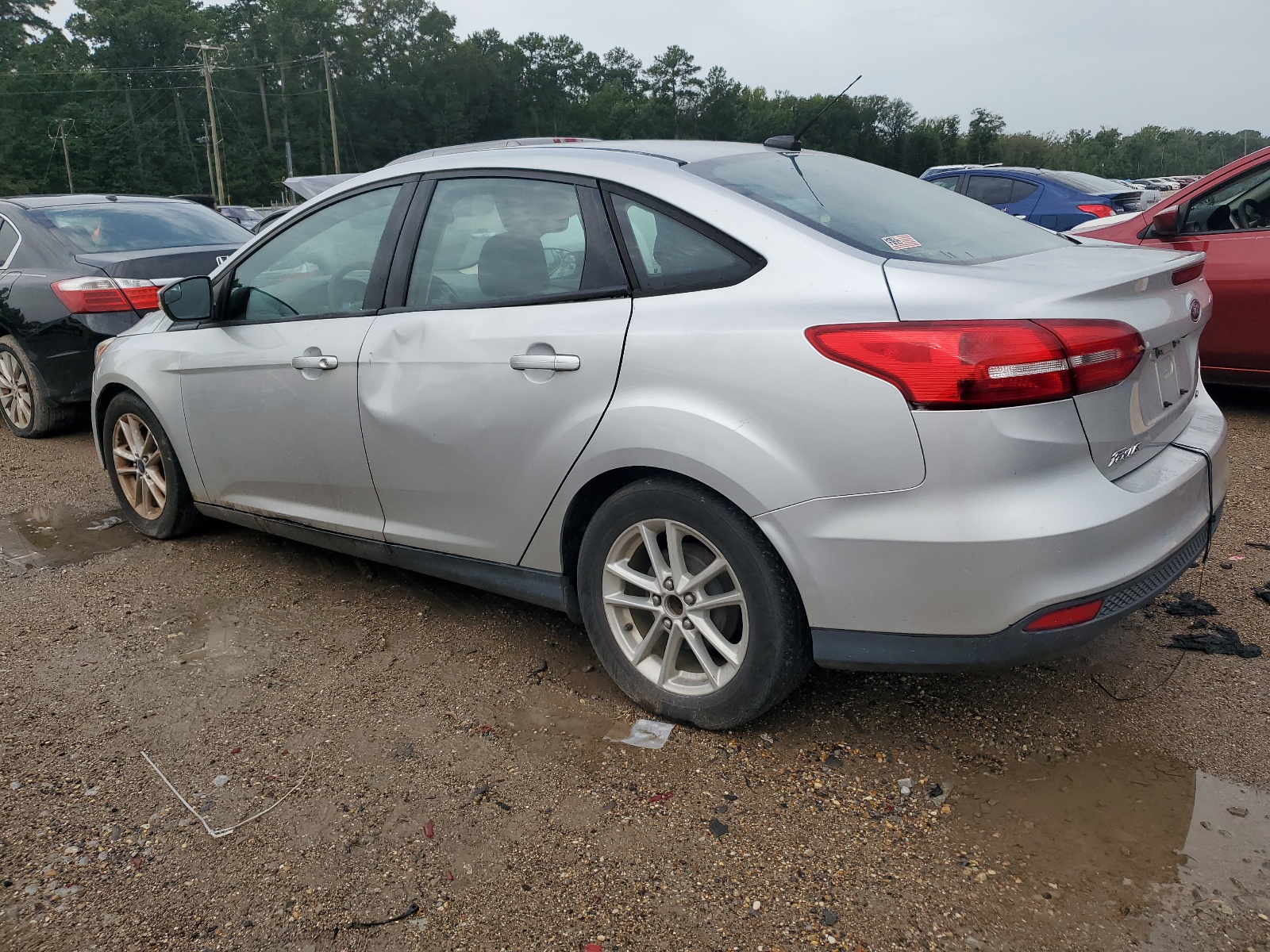 2016 Ford Focus Se vin: 1FADP3F20GL271579