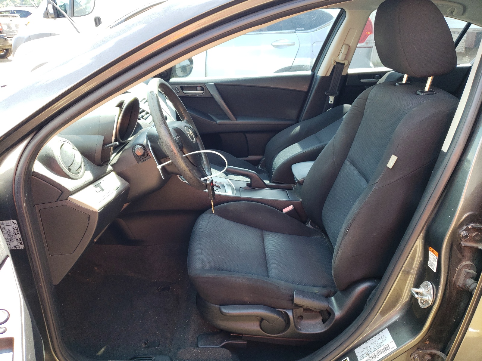 JM1BL1VF1B1408135 2011 Mazda 3 I