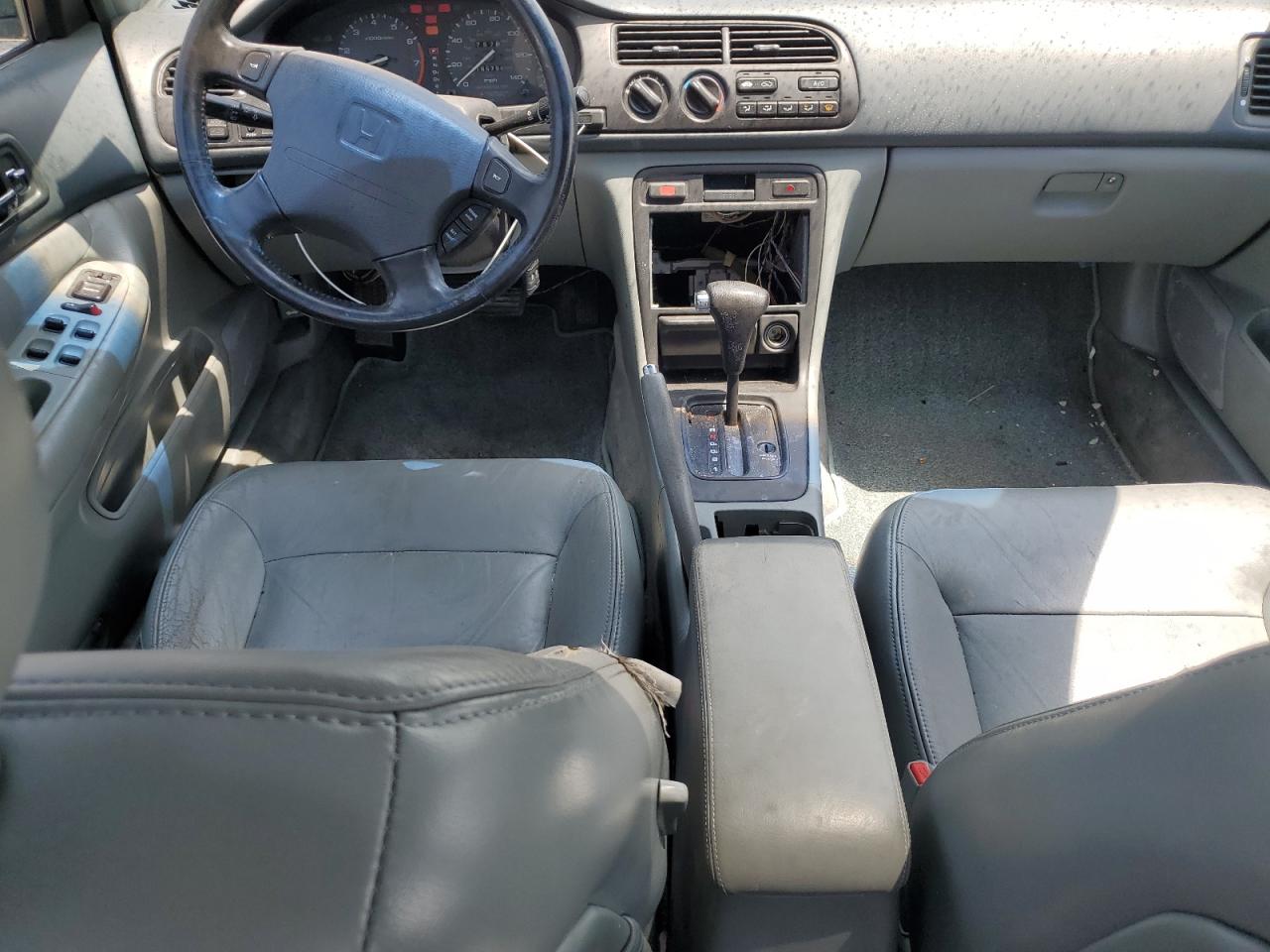 1996 Honda Accord Ex VIN: 1HGCE6673TA008891 Lot: 62944344