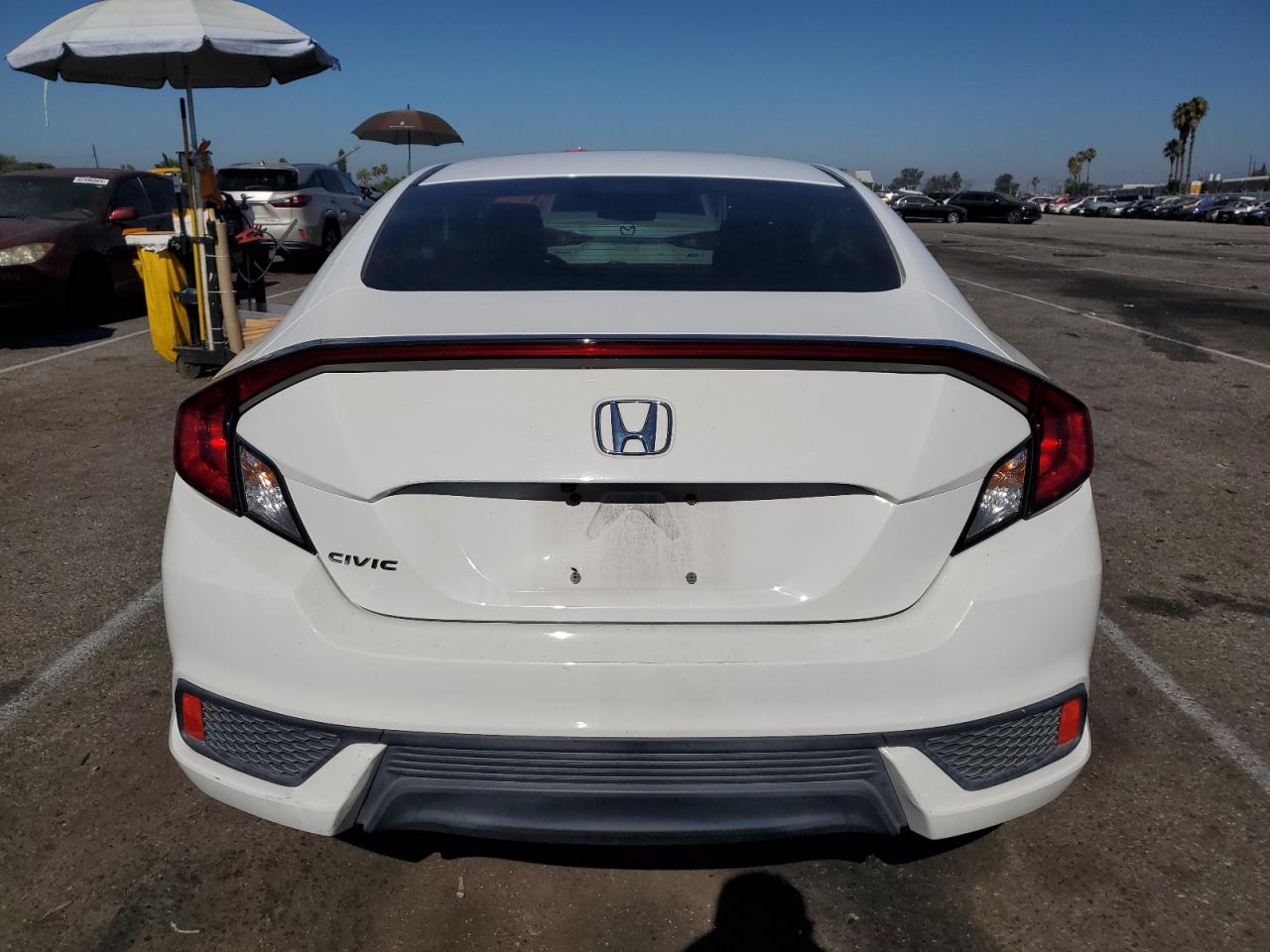 2018 Honda Civic Lx VIN: 2HGFC4B07JH305662 Lot: 63728634