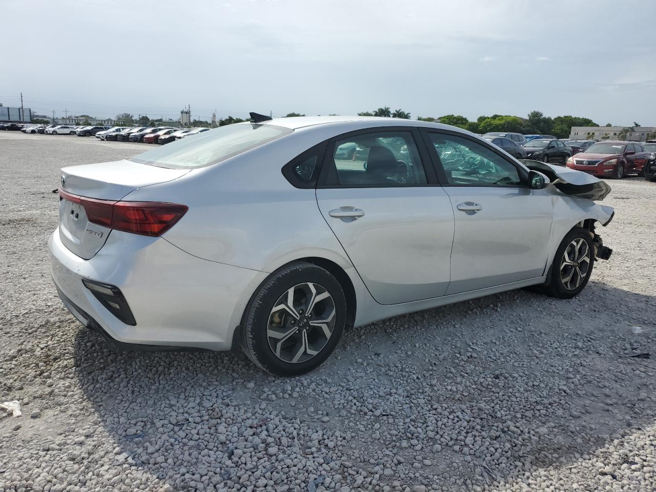 2021 Kia Forte - Image 3