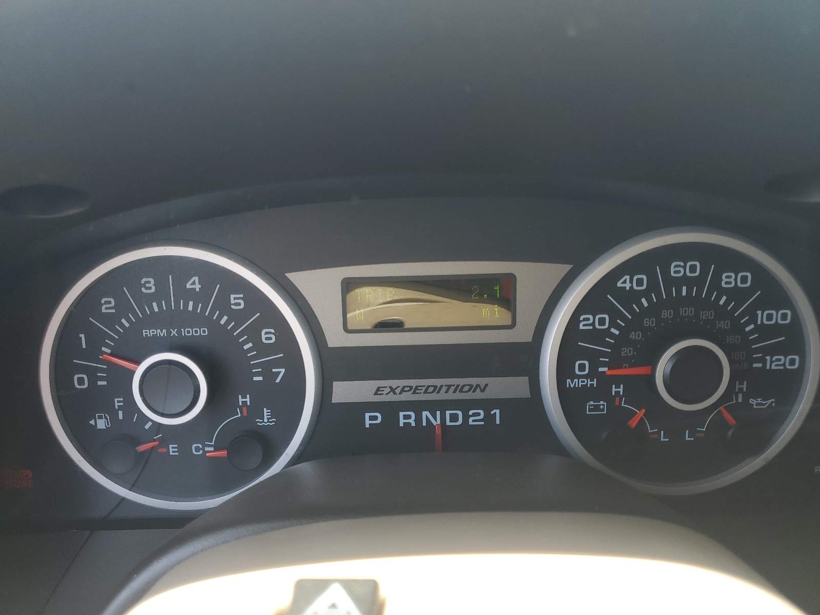 1FMFU18545LA68209 2005 Ford Expedition Eddie Bauer