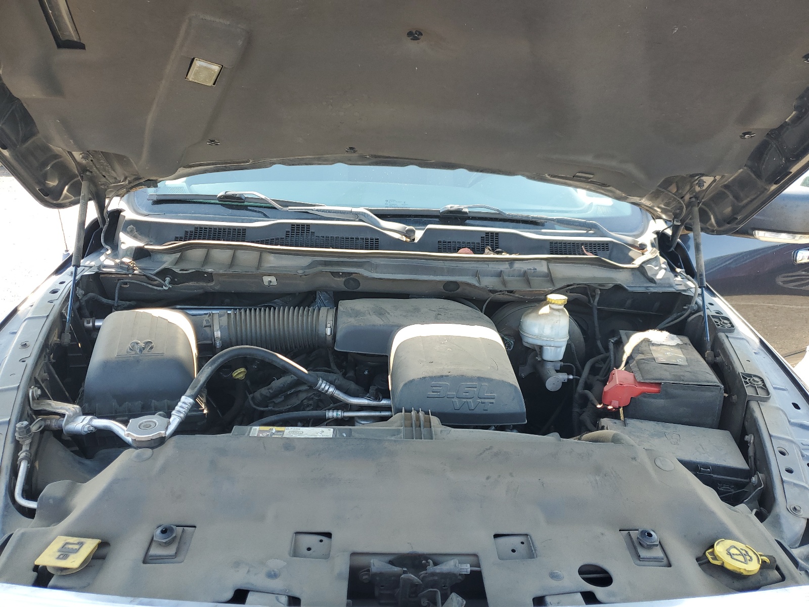 1C6RR7GG2DS705117 2013 Ram 1500 Slt