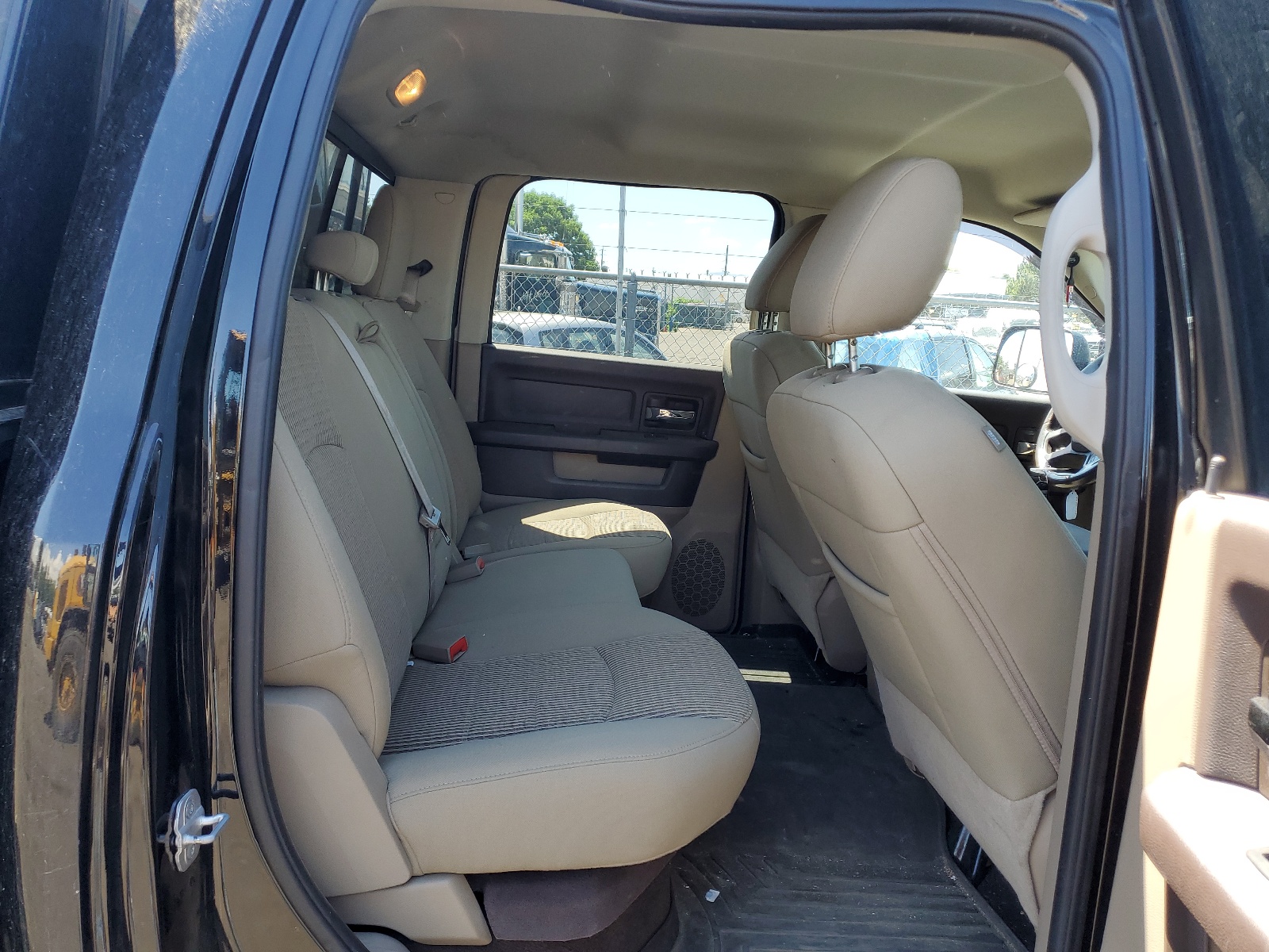 3C63D3HL9CG322693 2012 Dodge Ram 3500 Slt