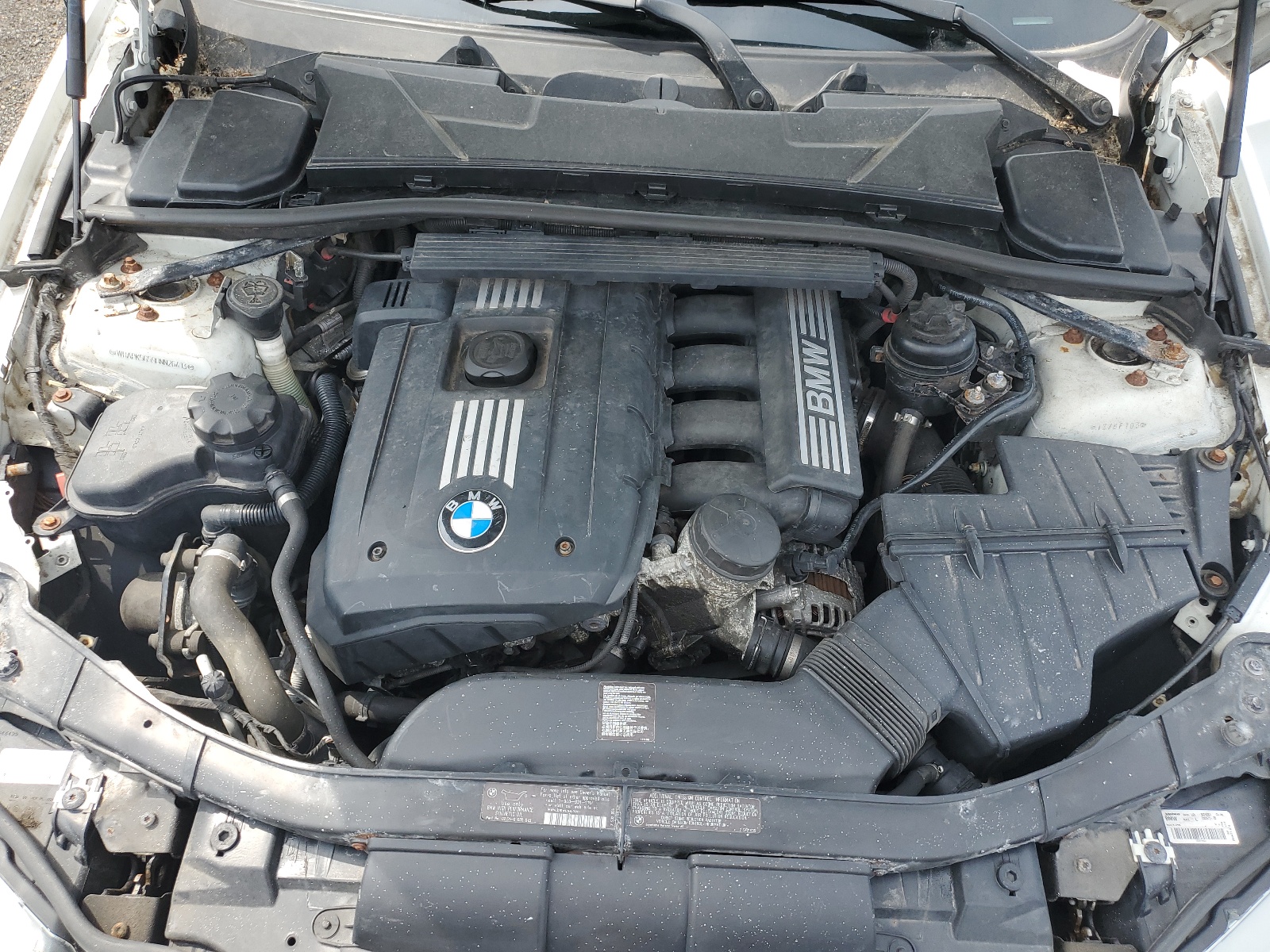 WBAPK5G59BNN26413 2011 BMW 328 Xi Sulev