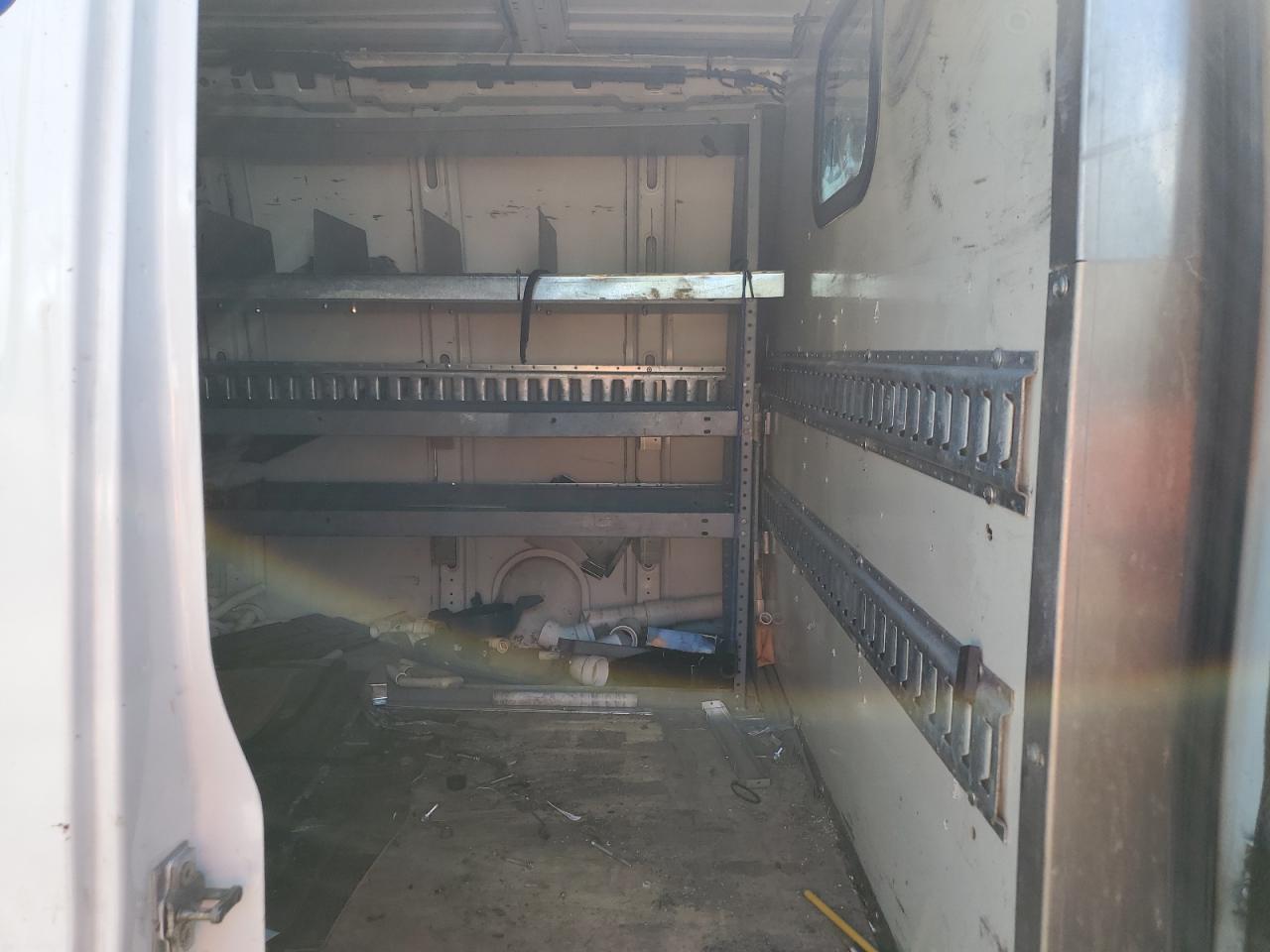 2018 Chevrolet Express G2500 VIN: 1GCWGAFP7J1165264 Lot: 62644324