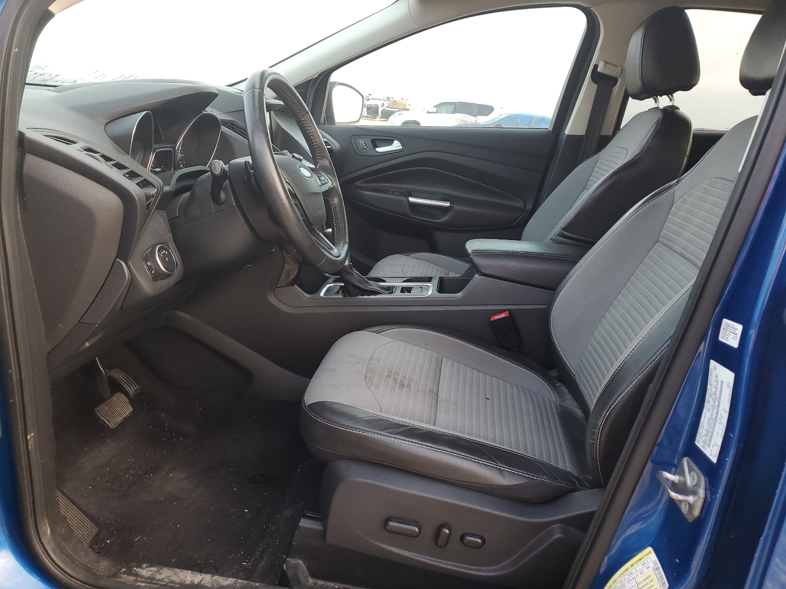 1FMCU9G90HUE33456 2017 Ford Escape Se