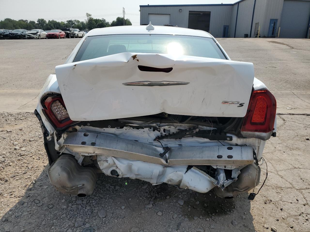 2C3CCABG9JH227516 2018 Chrysler 300 S