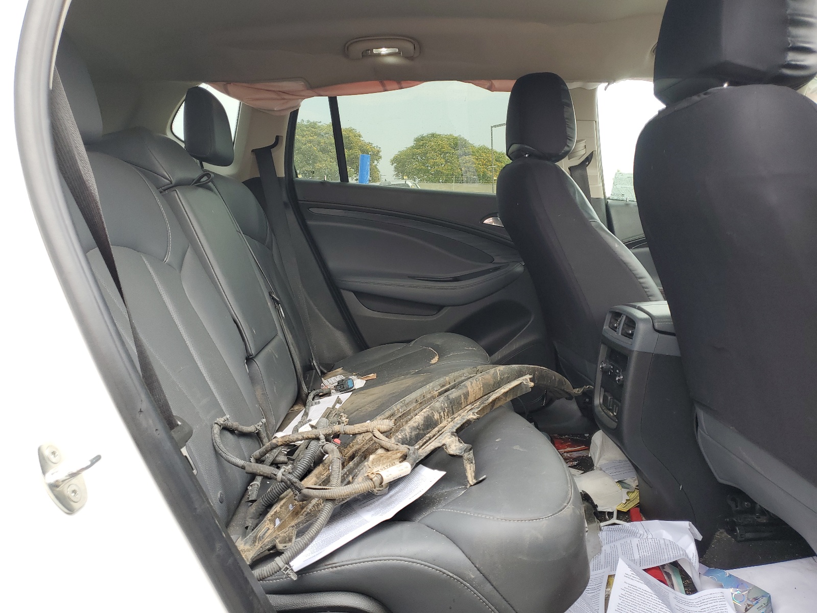 LRBFXCSA1KD007000 2019 Buick Envision Essence