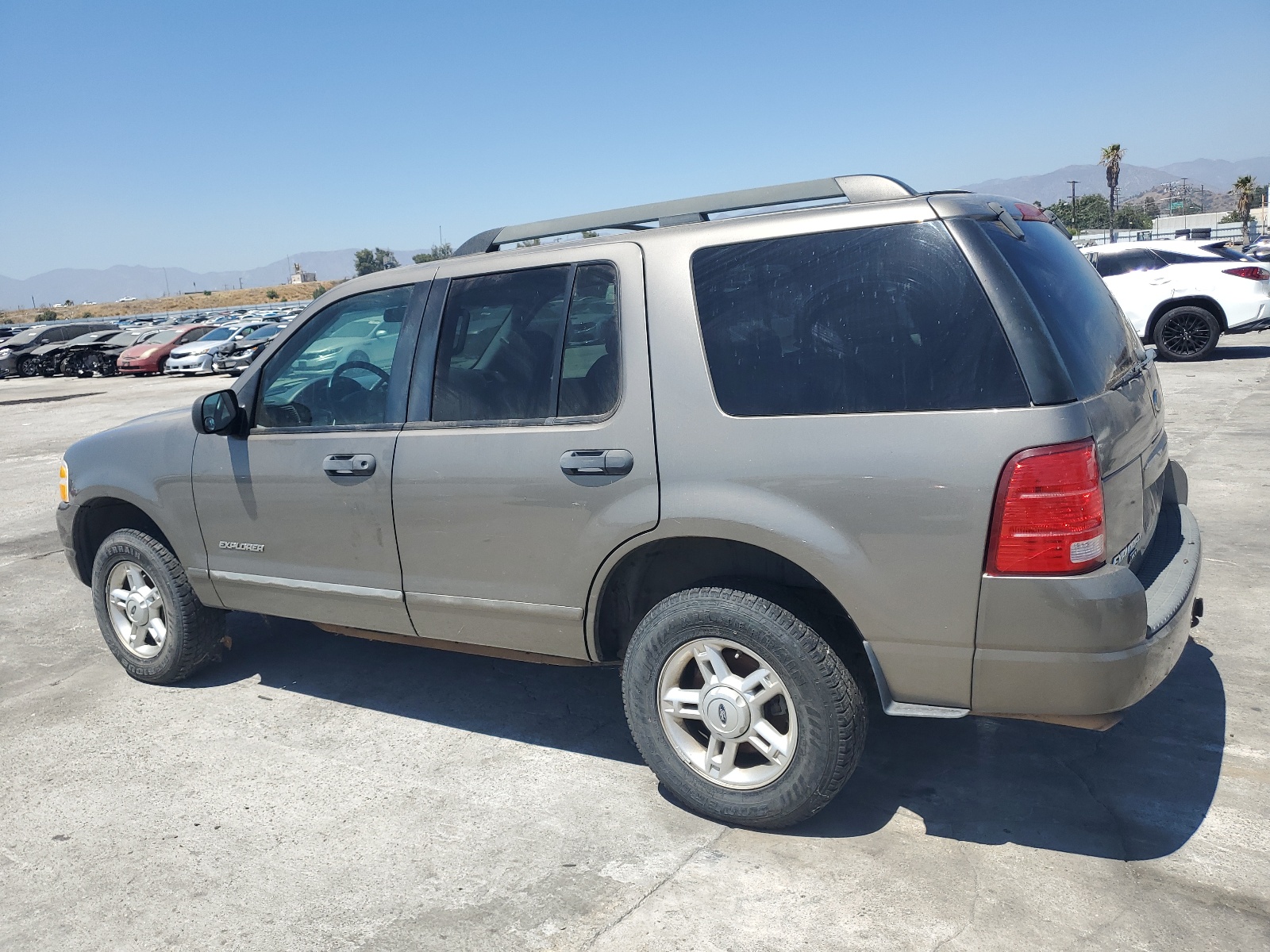 1FMZU63E35ZA52419 2005 Ford Explorer Xlt