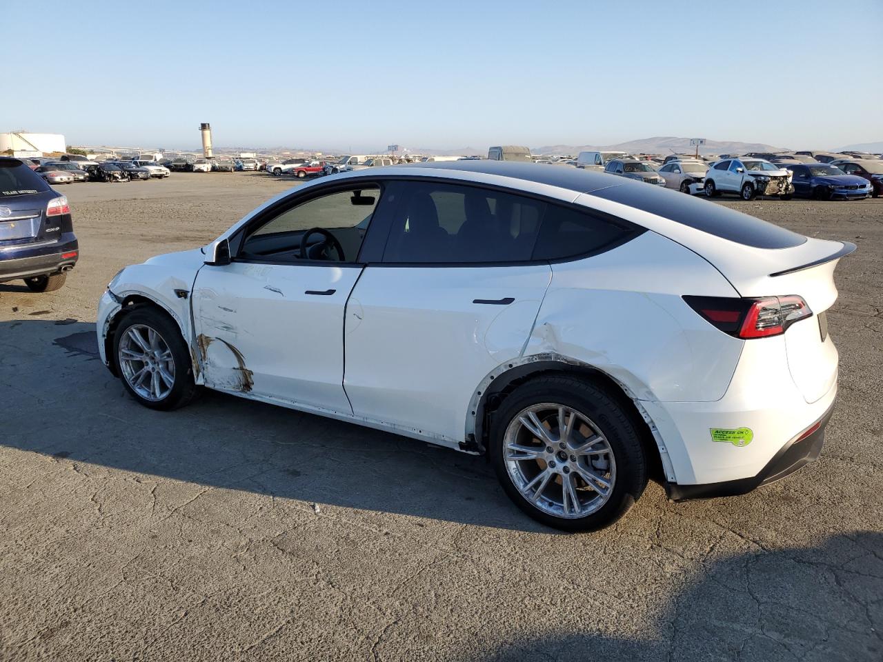 7SAYGDEE0PF715269 2023 Tesla Model Y