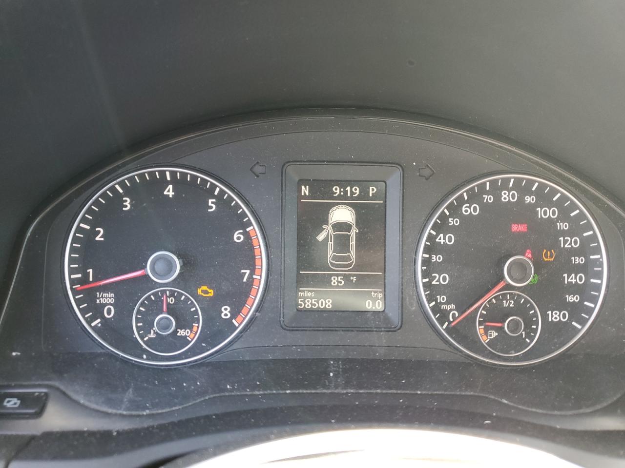 2010 Volkswagen Eos Lux VIN: WVWFA7AH6AV015045 Lot: 64199814