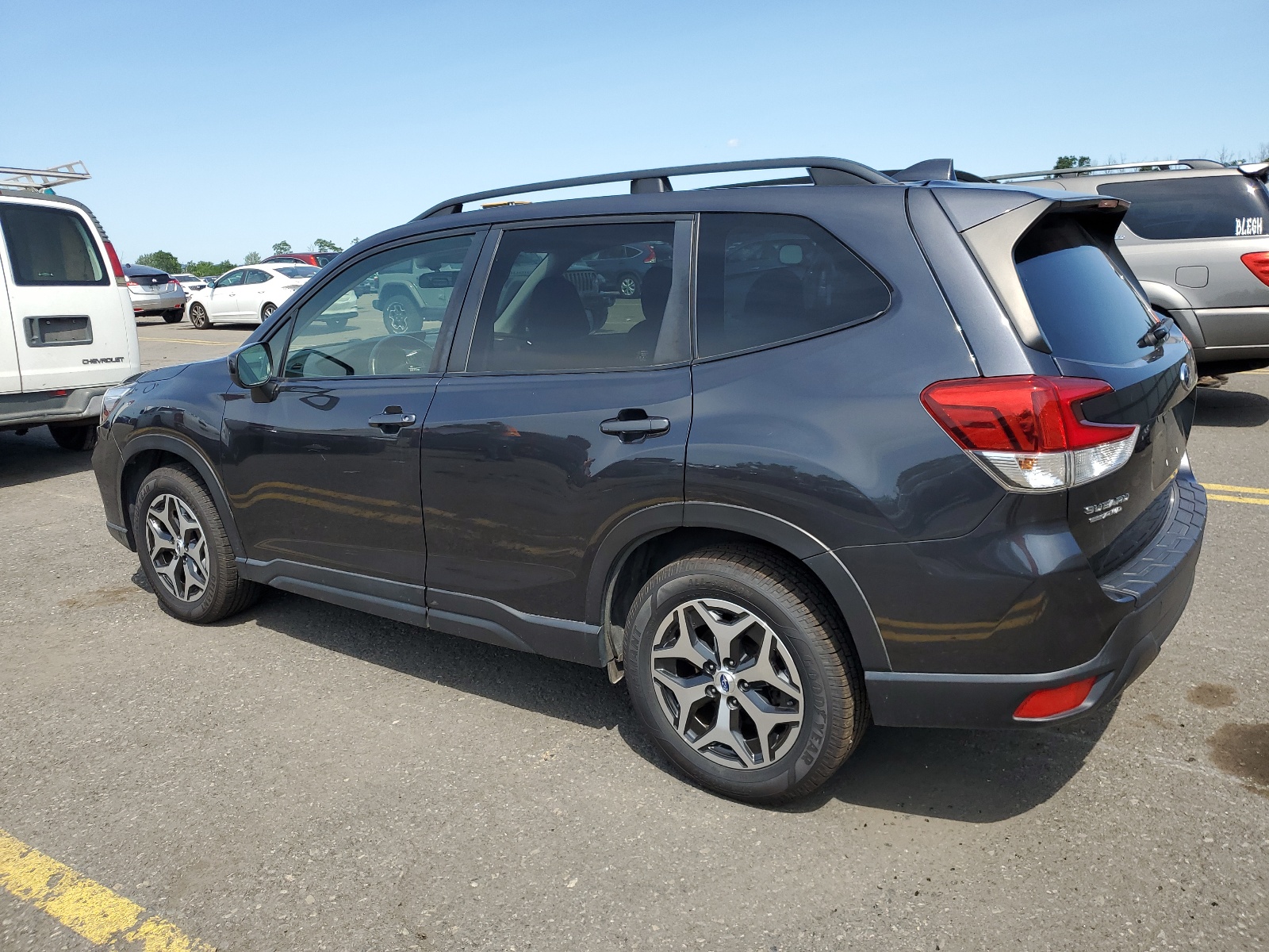 2019 Subaru Forester Premium vin: JF2SKAEC0KH470465