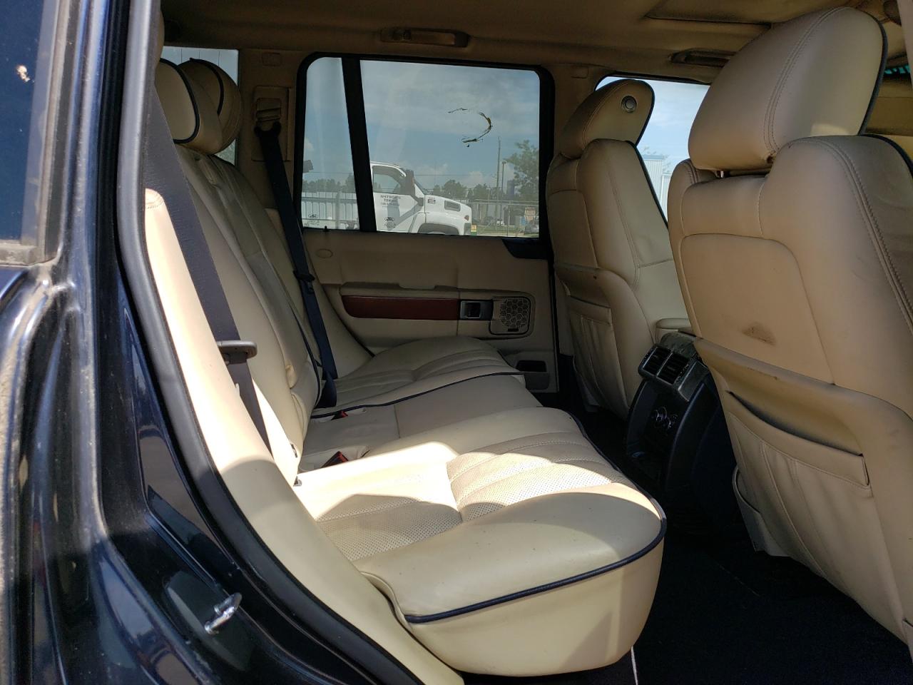 2010 Land Rover Range Rover Hse Luxury VIN: SALMF1D40AA310348 Lot: 61922354