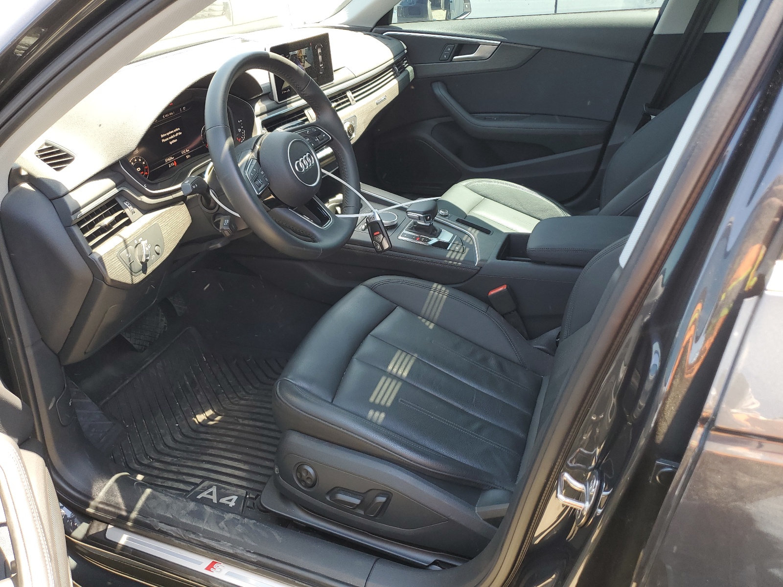 WAUENAF49KN013551 2019 Audi A4 Premium Plus