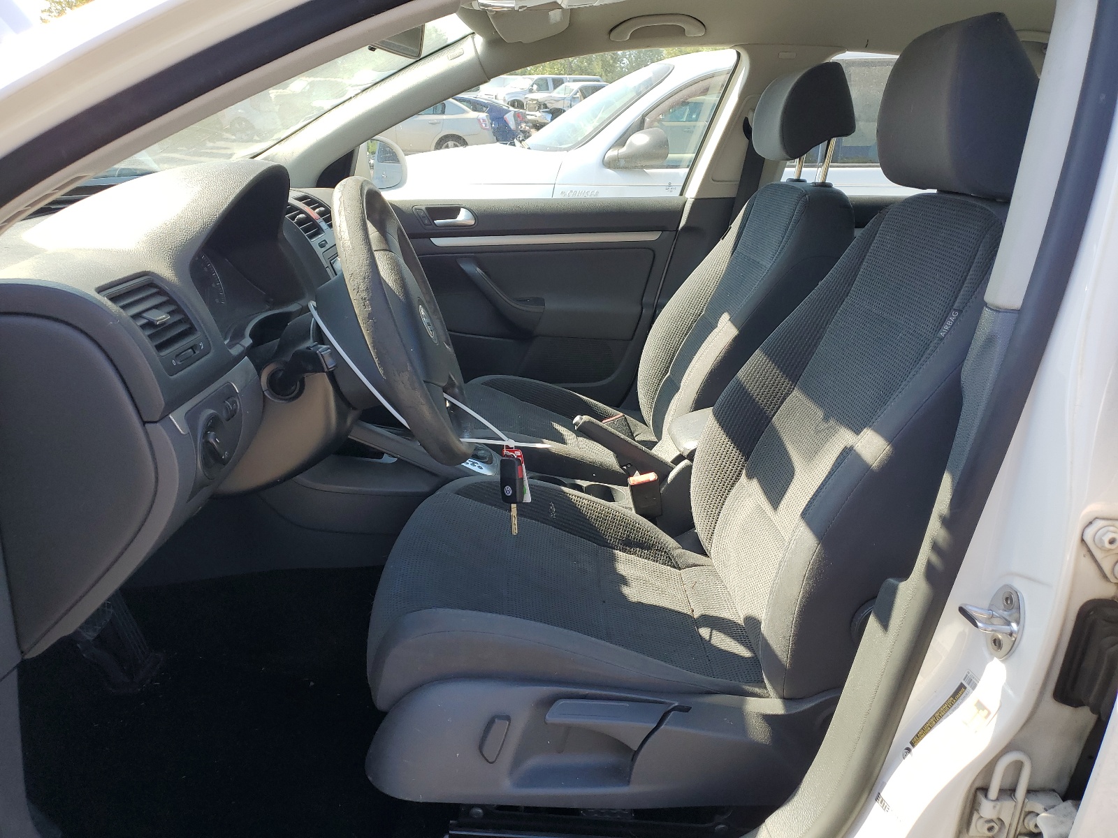 3VWJZ71K39M058064 2009 Volkswagen Jetta S